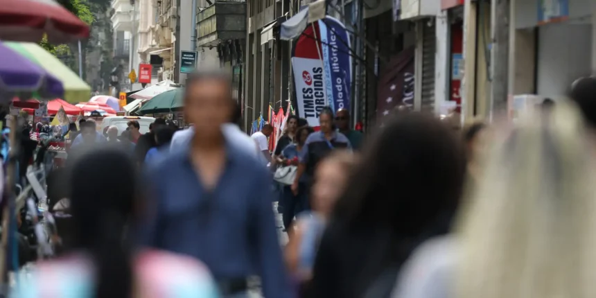 Autistas ampliam presença nas eleições de 2026 mesmo com queda de candidaturas