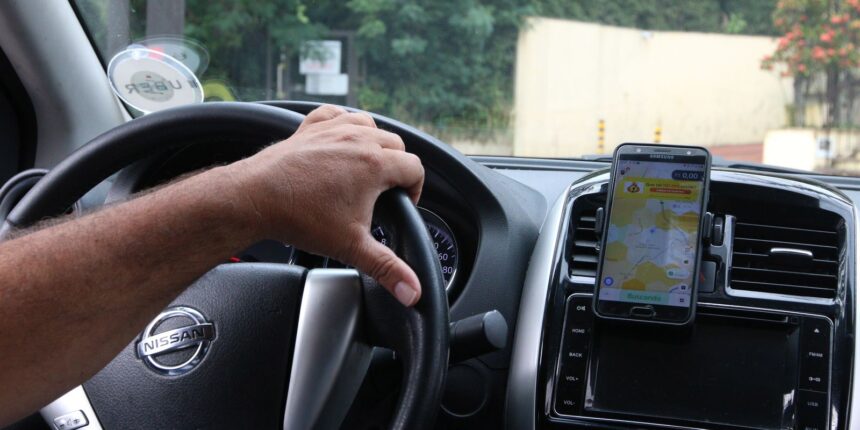 CMN libera crédito contínuo para taxistas e motoristas de app