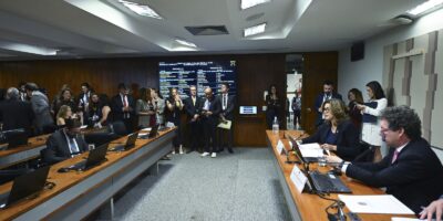 Comissão libera isenção para compras online de até US$ 50