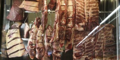 Cota da China derruba exportações brasileiras de carne em agosto