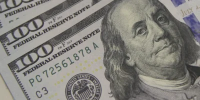 Dólar recua a R$ 5,09 e Bolsa alcança maior nível desde maio