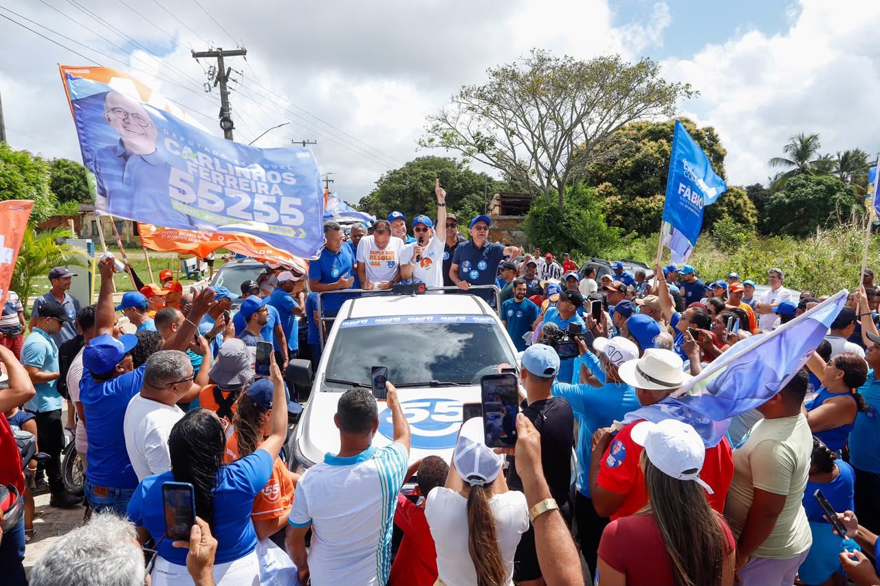Fábio Mitidieri lista obras do Baixo São Francisco durante carreata na região 4 Multidão acompanha o trajeto da carreata no Baixo São Francisco