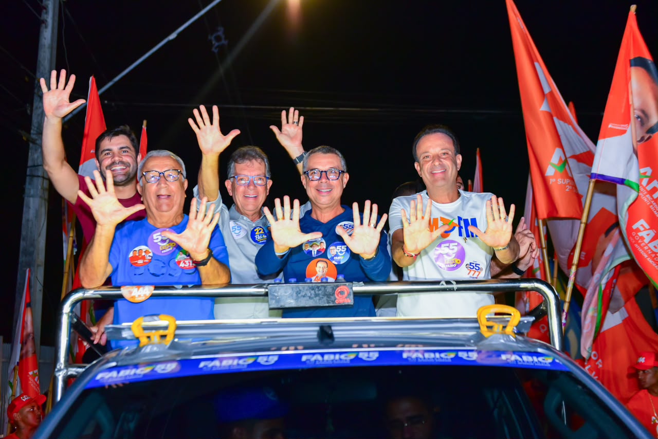 Carreata da coligação Sergipe Cresce com Você no bairro Bugio, em Aracaju