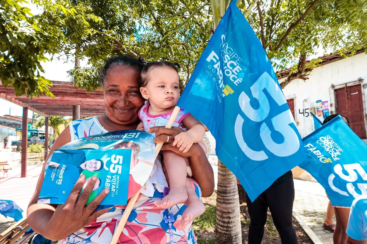 Fábio Mitidieri cita reativação do estaleiro de Porto das Redes em carreata 9 Moradores levam bandeiras da campanha em Maruim