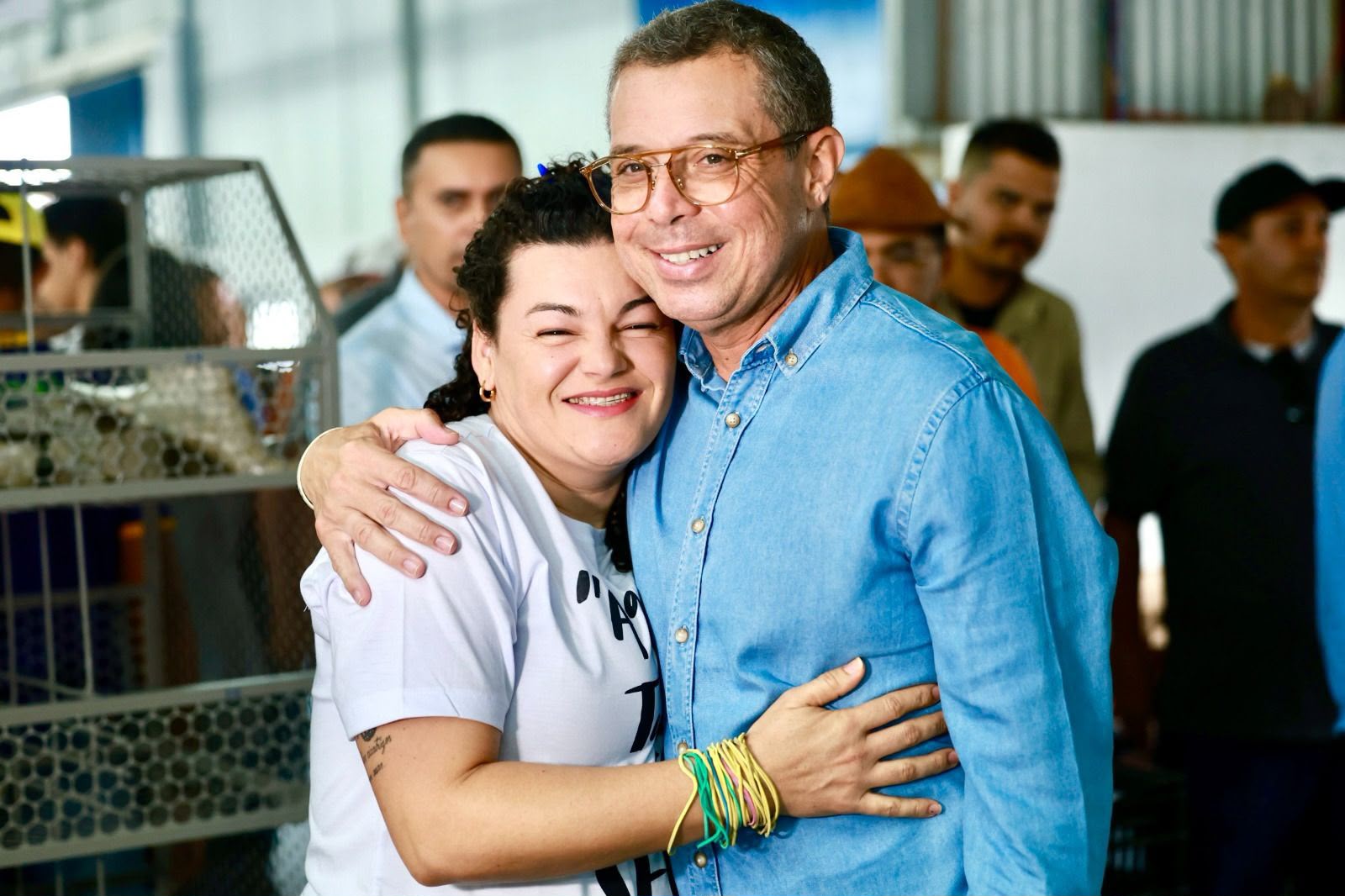 Fábio aparece com 45% e aprovação de 70% em pesquisa do RealTime Big Data 2 Governador Fábio Mitidieri em atividade de campanha