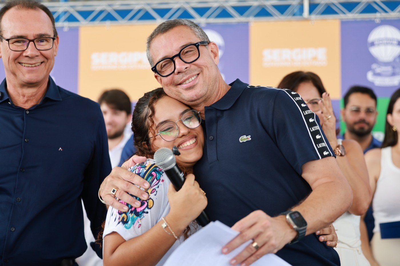 O que Fábio Mitidieri fez pelos professores da rede estadual de Sergipe 3 Estudante da rede estadual participa da cerimônia de premiação