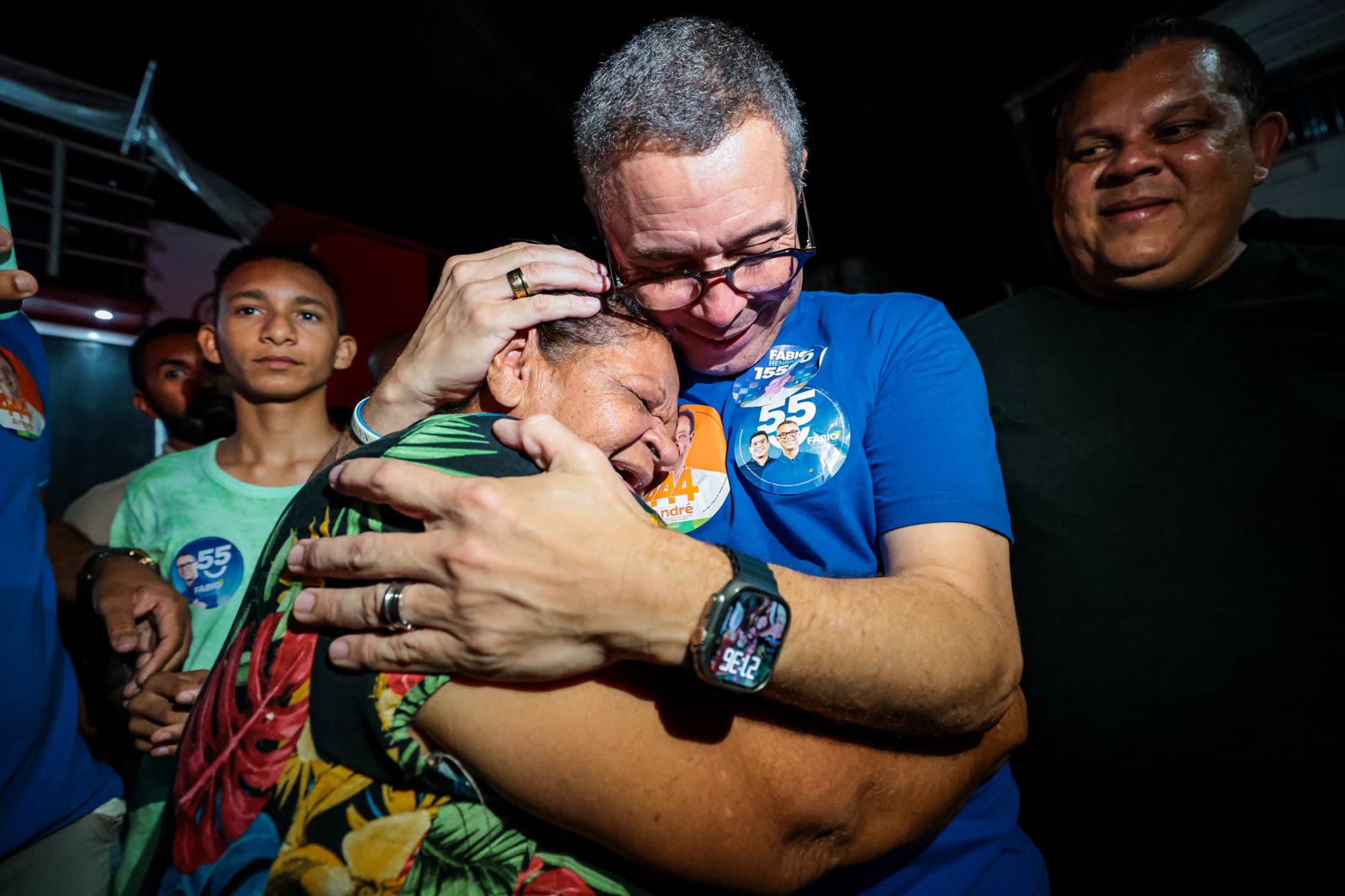 Governador Fábio Mitidieri em minicarreata de campanha em Aracaju
