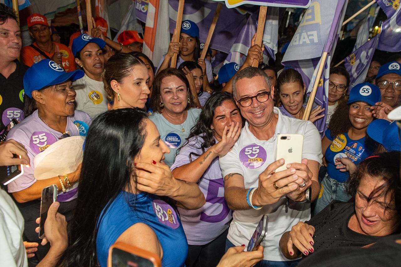 Minicarreata do governador Fábio Mitidieri no bairro Industrial, em Aracaju
