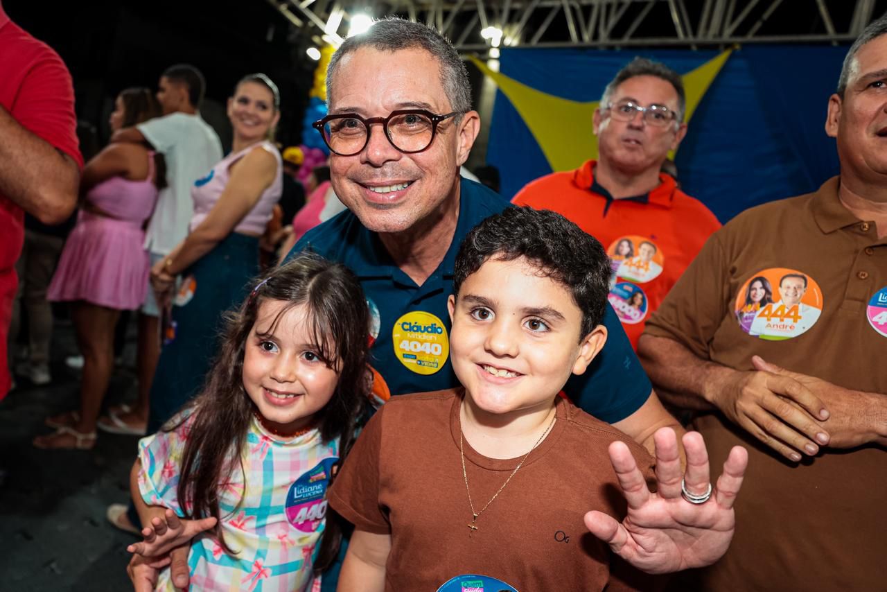 “Sergipe sonha alto, quer mais”, diz Fábio após agenda em três municípios 9 Governador Fábio Mitidieri em agenda por Malhada dos Bois, Aquidabã e Muribeca