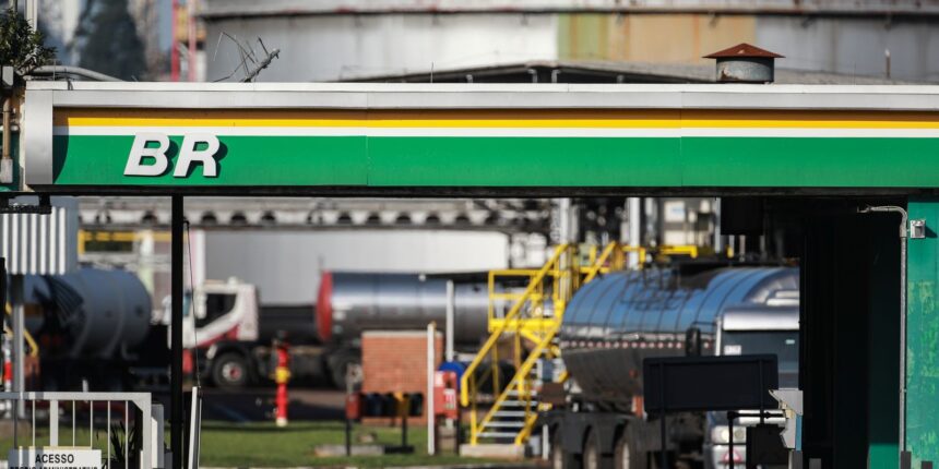 Governo neutraliza alta de R$ 1 no diesel anunciada pela Petrobras