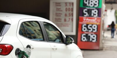 Governo reduz tributos para conter alta da gasolina e do etanol