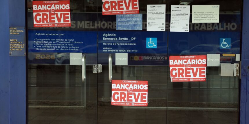 Greve da Caixa continua após bancários recusarem proposta sobre Saúde Caixa