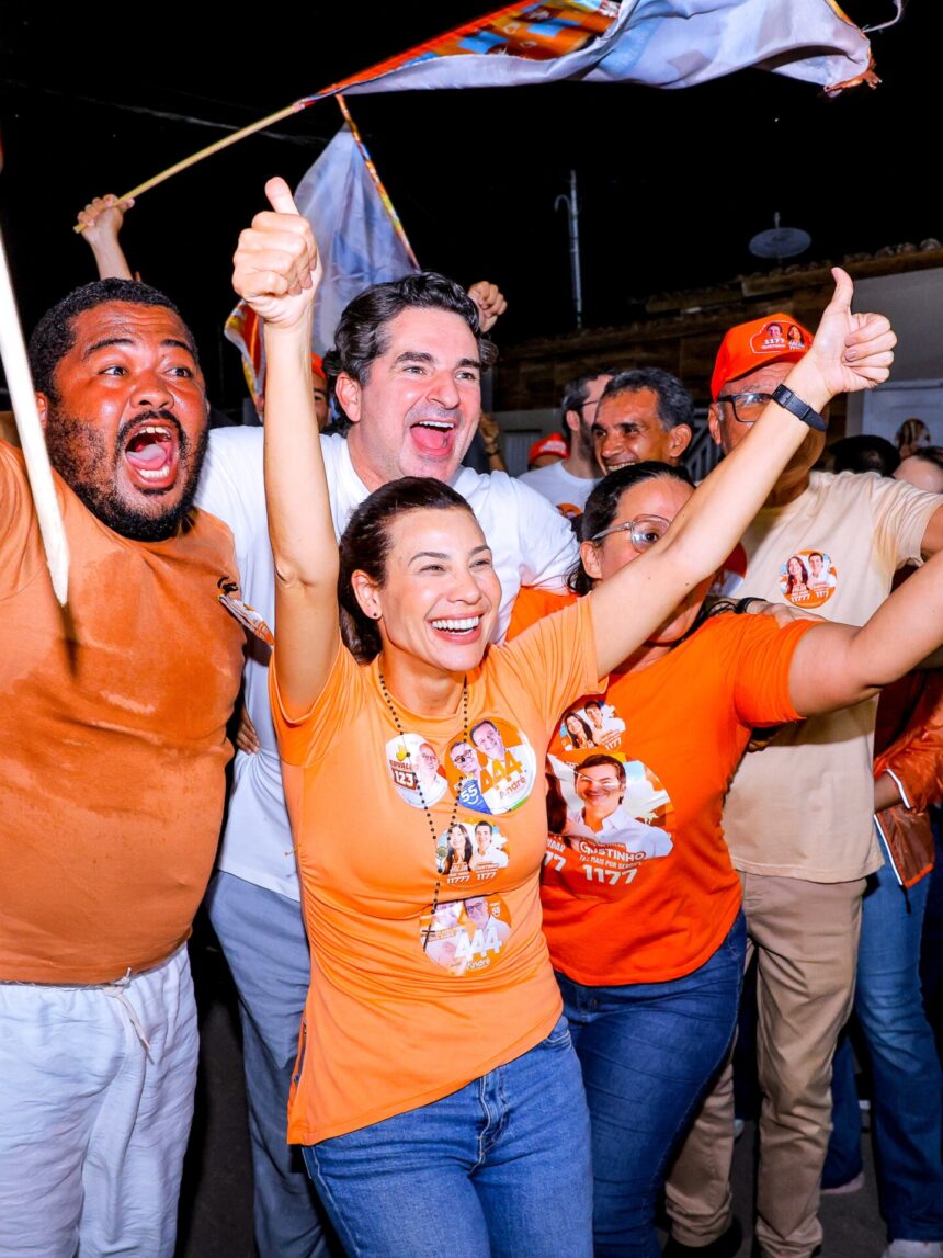 Gustinho Ribeiro e Hilda Ribeiro durante caminhada na Colônia Treze, em Lagarto