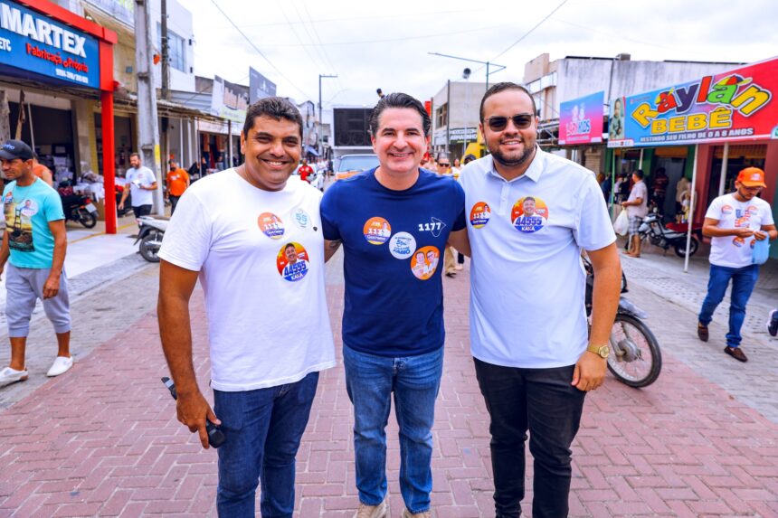 Deputado federal Gustinho Ribeiro durante agenda em Tobias Barreto