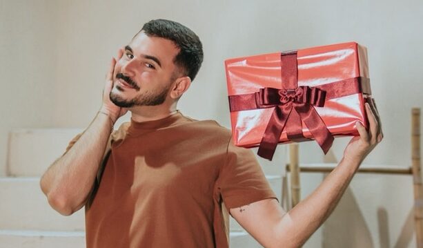 Humorista sergipano estreia Rayssa Rayanna nos palcos de Aracaju