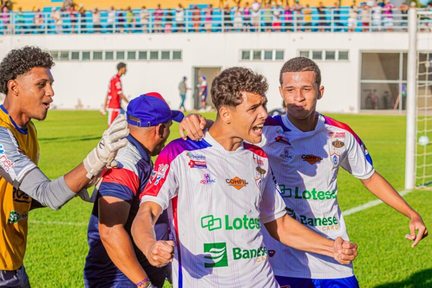 Itabaiana vence o Sergipe em jogo de oito gols; Falcon bate Confiança