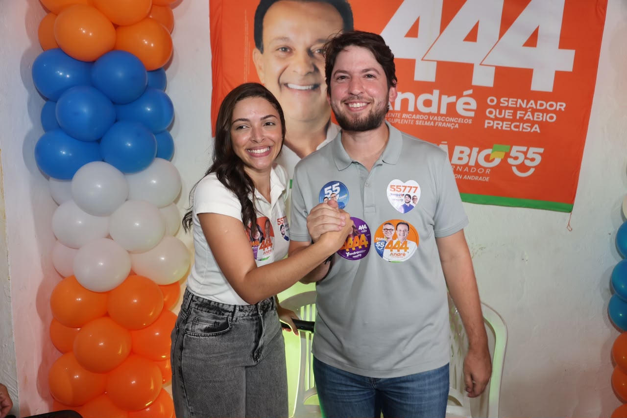 Moradores do Bugio e do Japãozinho reforçam apoio a Jorginho Araujo 2 O deputado estadual Jorginho Araujo (PSD) durante agenda no Bugio e no Japãozinho, em Aracaju