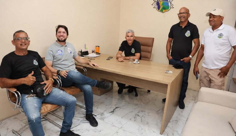 O deputado estadual Jorginho Araujo (PSD) recebido na sede do Sindivigilante Sergipe