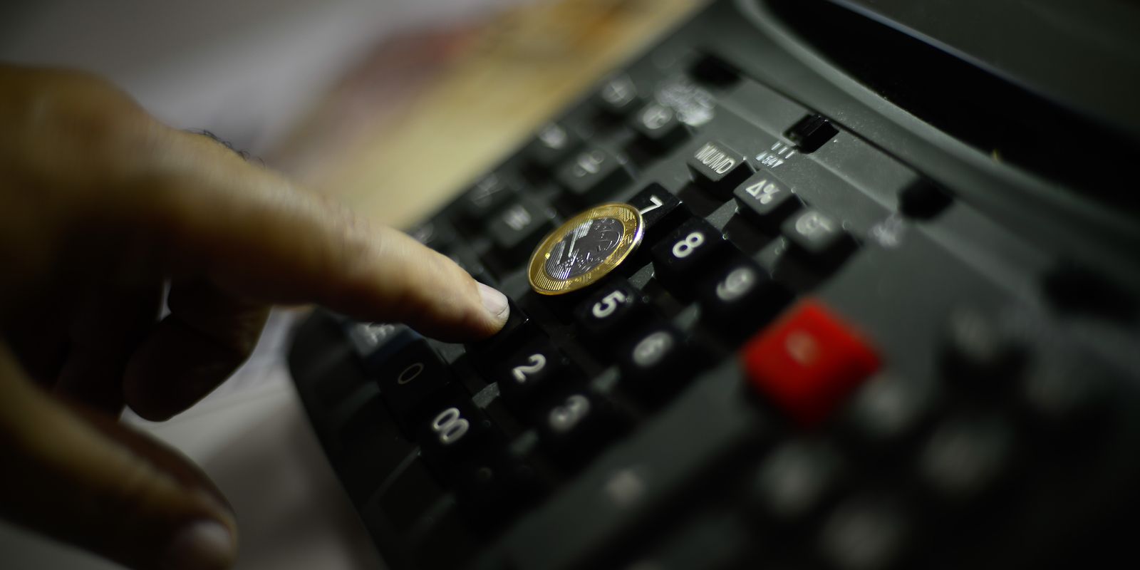 Juros elevam dívida federal a R$ 9,293 trilhões em agosto