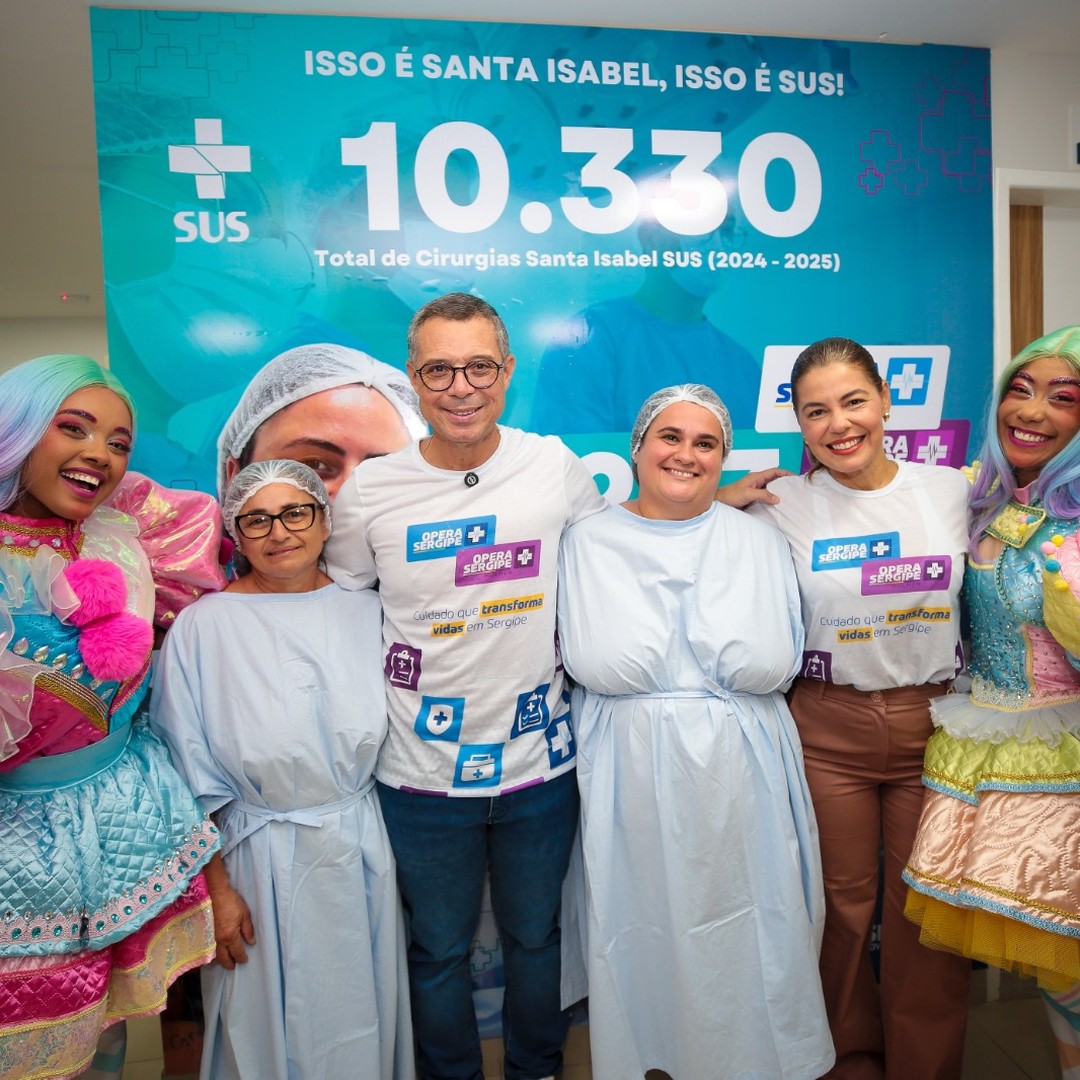 Fábio Mitidieri reunido com equipe de saúde durante agenda do Opera Sergipe