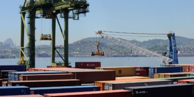 Petróleo e soja elevam superávit brasileiro a US$ 7,4 bilhões
