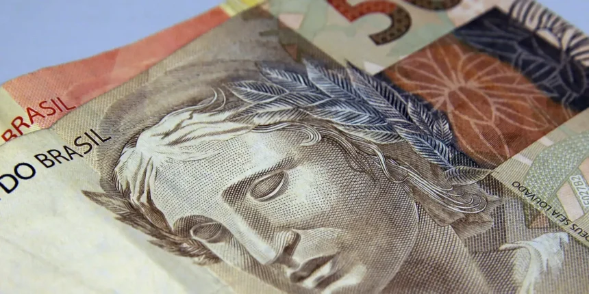 Poupança perde R$ 10,5 bilhões e completa três meses de retiradas