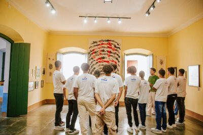 Visita guiada a exposição em museu administrado pela Funcap em Sergipe