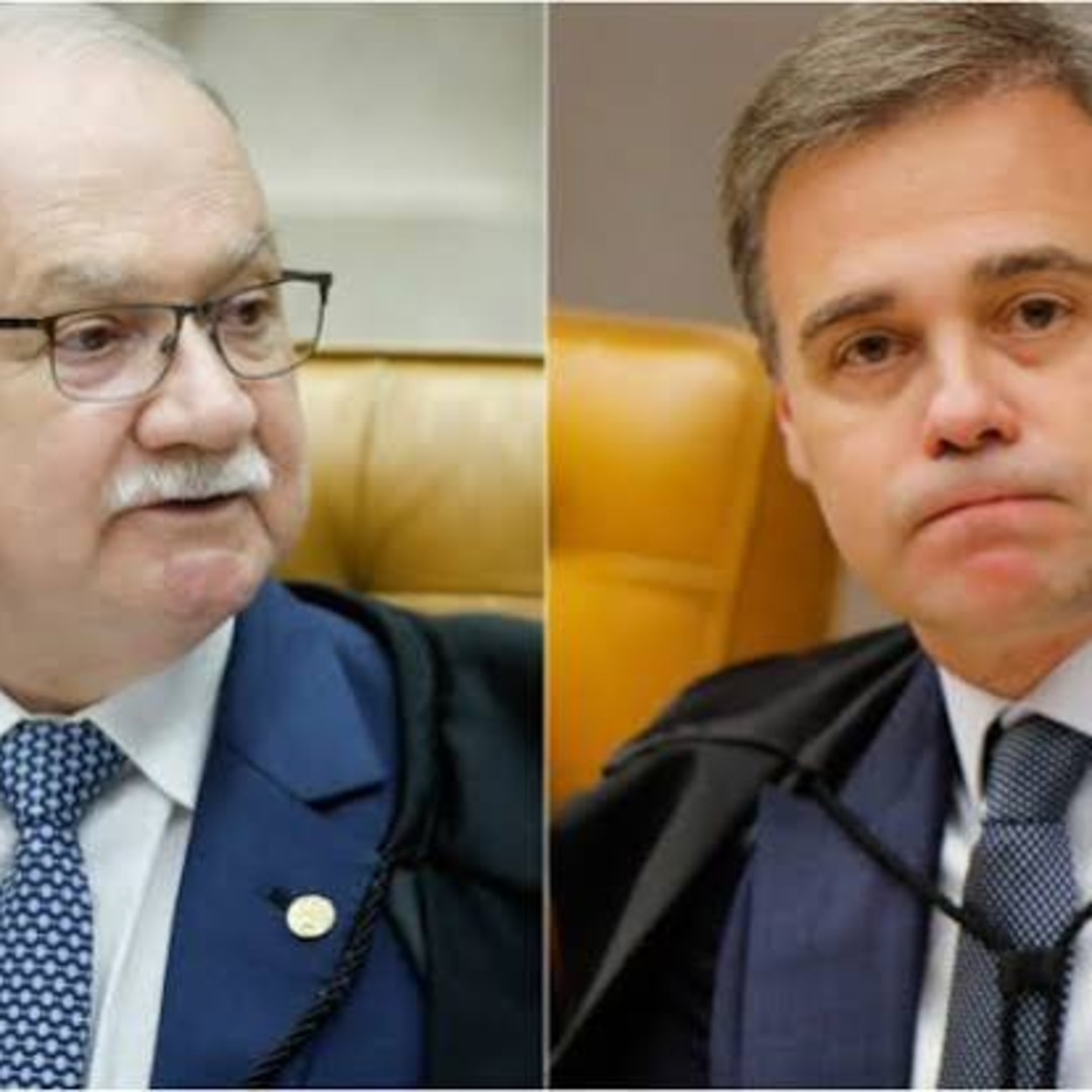 Os ministros do Supremo Tribunal Federal em sessão plenária
