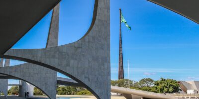 Quem responde pela segurança? Veja o papel de presidente e governador