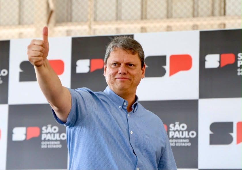 O governador de São Paulo, Tarcísio de Freitas, que declarou apoio à candidatura de Eduardo Amorim ao Senado