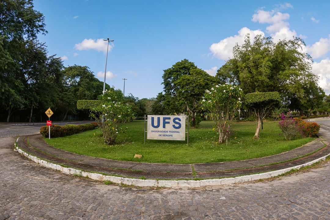 UFS busca acordos no Reino Unido e Canadá para expandir pós-graduação