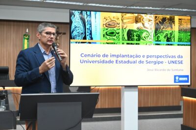 Unese detalha cursos e áreas estratégicas em reunião com municípios