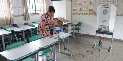 Campanhas encerram atos de rua e anúncios online neste sábado