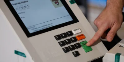 Eleições 2026: veja a ordem dos seis votos na urna eletrônica