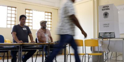 Eleições mobilizam 158,7 milhões de brasileiros neste domingo