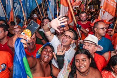 Apoiadores durante o Fogaréu, em Itabaiana