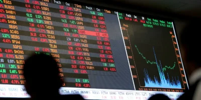 Mercado dispara após 1º turno: Bolsa supera 200 mil pontos e dólar cai
