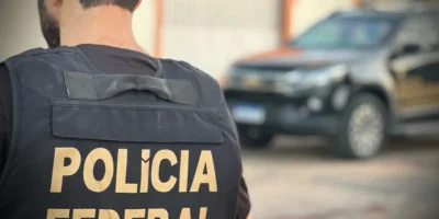 PF apura suspeita de gravação ilegal de votos com broches no RJ