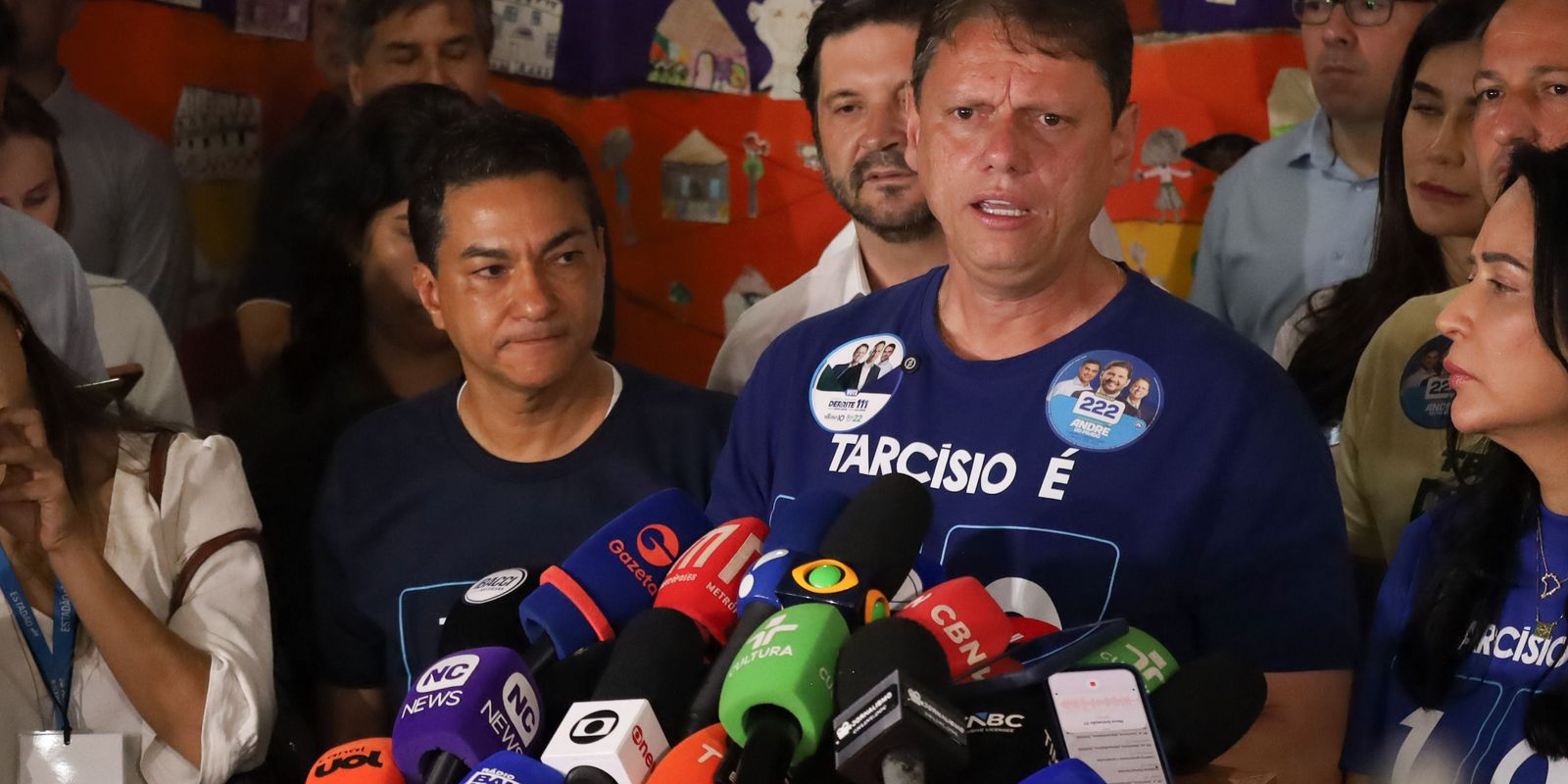 Tarcísio vence Haddad no 1º turno com 62,8% dos votos em SP